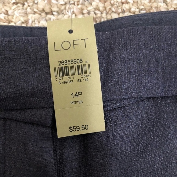 Loft Dress Shorts - Picture 2 of 5